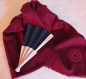 Preview: Wollschal  mit Emblem  bordeaux